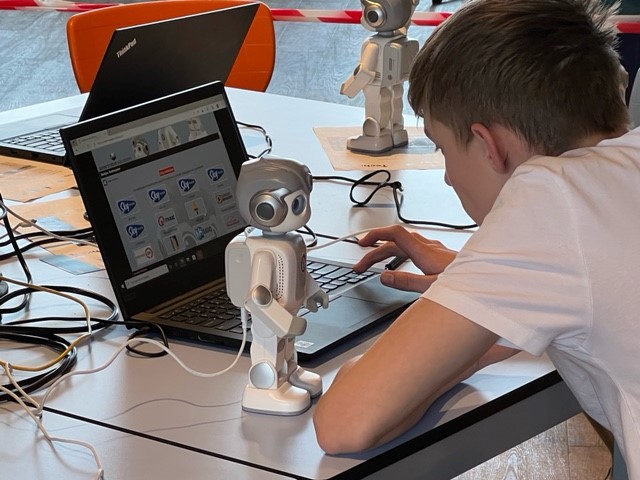 Robotica, technologie, AI, leren, ervaren en doen