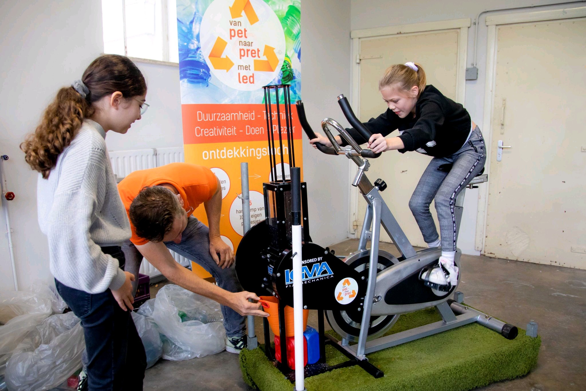 ReCycle voor een prachtige kroonluchter!