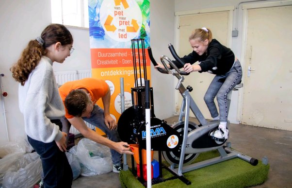 Fietsend recyclen: maak je eigen lamp!