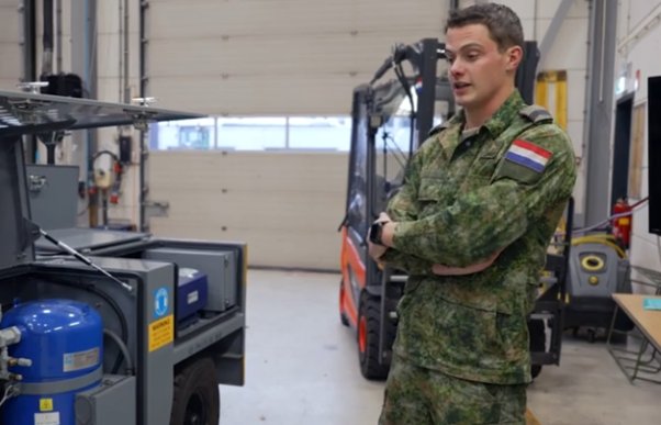 wat is niet vliegend materieel? - Defensie