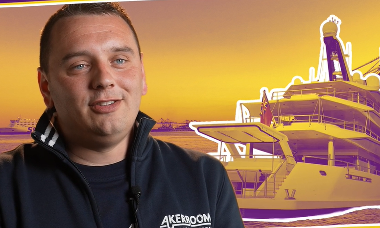 Hoe bouw je een enorm luik in een superjacht?